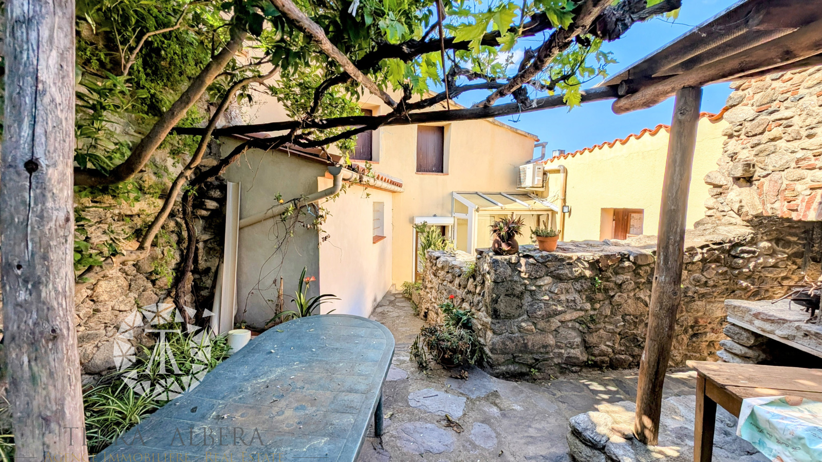 Image_18, Maison de village, Laroque-des-Albères, ref :V1687